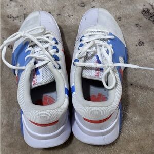 Excellent condition, Nike Zoom GP Challenge 1 Tennis Shoes, Size 7.